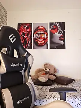 Antonella2 m online show from 12/19/25, 01:02