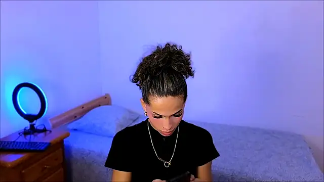 Abby bella09 online show from 01/18/26, 11:02