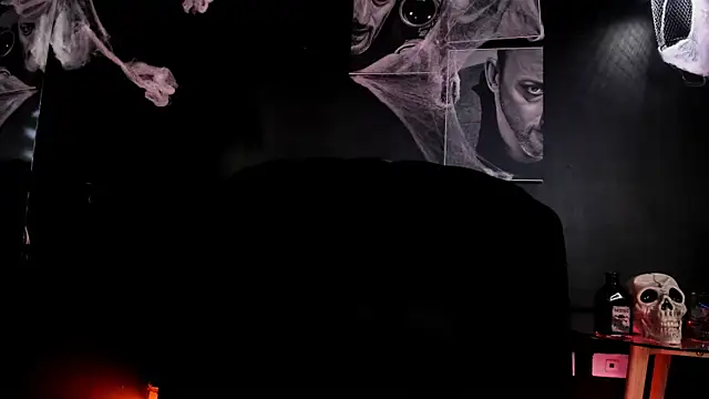 Agnes jones  online show from 10/21/25, 09:36