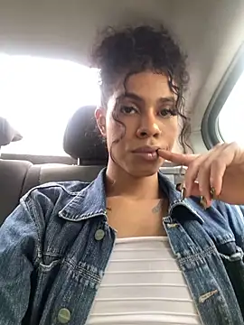 bloom444 online show from 11/08/25, 08:45