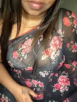 Snapshot of IndieSM chatting on 02/14/26, 10:43 IndieSM online show from 02/14/26, 10:43