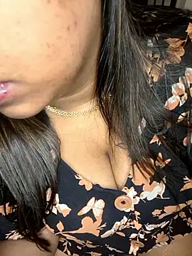 Snapshot of IndieSM chatting on 02/01/26, 07:01 IndieSM online show from 02/01/26, 07:01