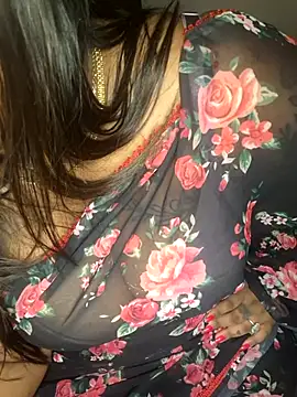 Snapshot of IndieSM chatting on 02/08/26, 10:29 IndieSM online show from 02/08/26, 10:29