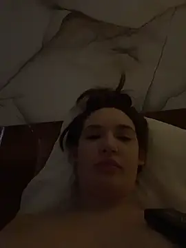 Holly Molii online show from 04/04/26, 05:14