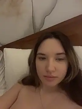 Holly Molii online show from 03/19/26, 12:43