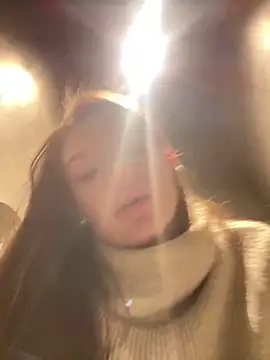Snapshot of Holly_Molii chatting on 01/19/25, 08:18 Holly Molii online show from 01/19/25, 08:18