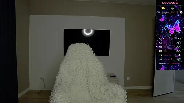 Holly Molii online show from 01/06/26, 10:19