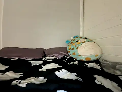 foxy ana13 online show from 10/25/25, 04:22