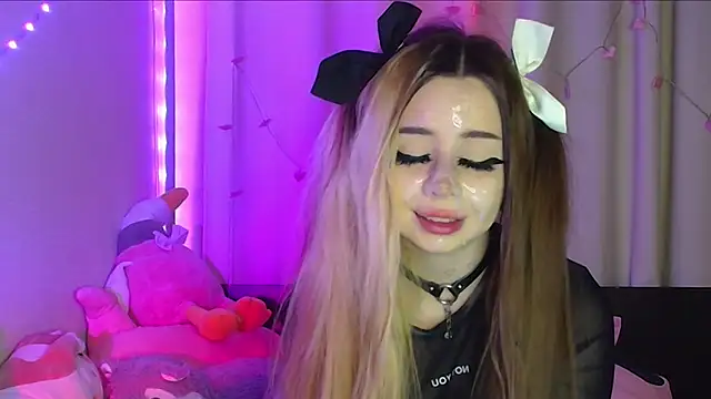 Snapshot of suemeow chatting on 03/02/25, 11:50 suemeow online show from 03/02/25, 11:50