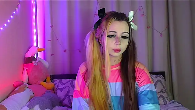 Snapshot of suemeow chatting on 02/24/25, 01:24 suemeow online show from 02/24/25, 01:24