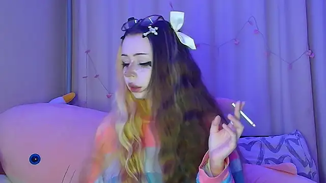 Snapshot of suemeow chatting on 10/13/25, 11:16 suemeow online show from 10/13/25, 11:16