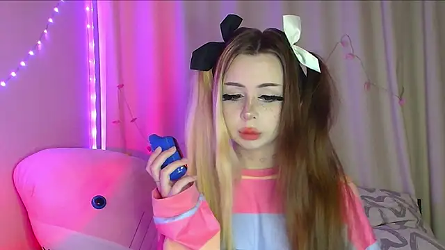 Snapshot of suemeow chatting on 03/16/25, 11:59 suemeow online show from 03/16/25, 11:59