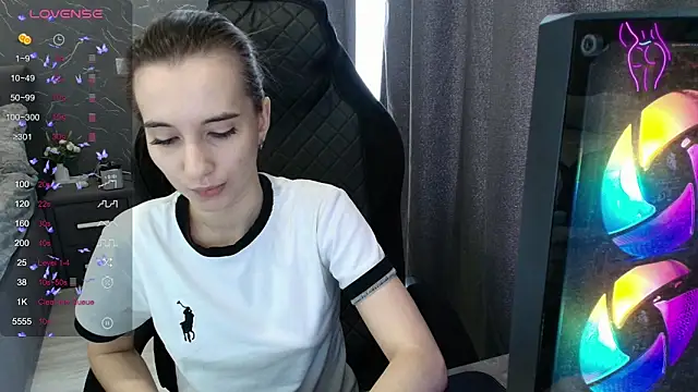 Alice Weiss online show from 04/13/26, 09:02