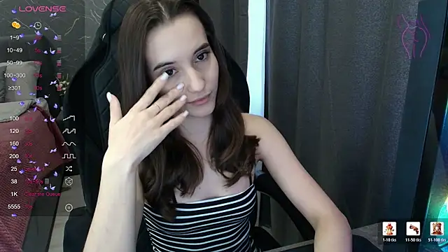 Alice Weiss online show from 03/01/26, 01:11