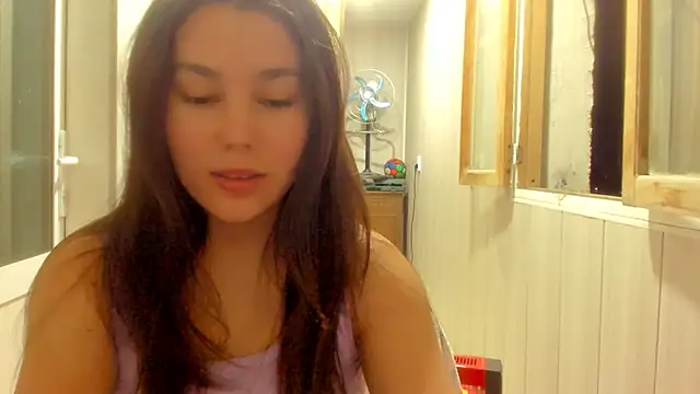 LunaXmii online show from 10/04/25, 11:39