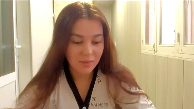 LunaXmii online show from 12/17/25, 02:49