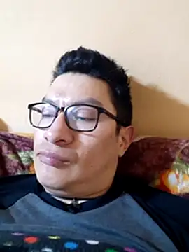 Snapshot of gioarcangel chatting on 01/06/25, 03:42 gioarcangel online show from 01/06/25, 03:42