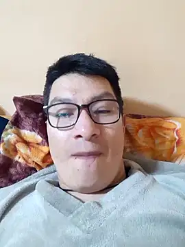 Snapshot of gioarcangel chatting on 02/18/25, 03:53 gioarcangel online show from 02/18/25, 03:53