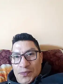 Snapshot of gioarcangel chatting on 01/21/25, 01:29 gioarcangel online show from 01/21/25, 01:29