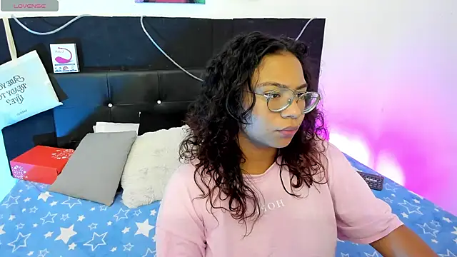 im angels77 online show from 02/13/25, 04:00