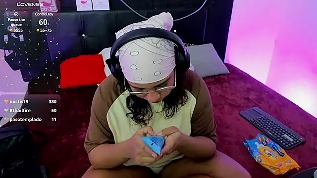 im angels77 online show from 02/21/25, 04:51