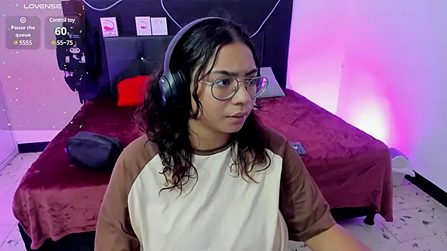 im angels77 online show from 02/21/25, 01:44