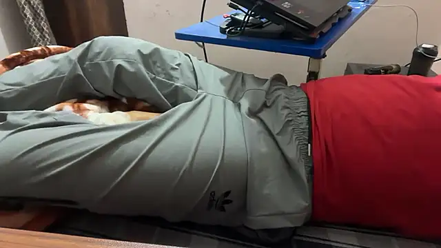 sexyboy09 online show from 10/24/25, 06:40