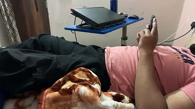 sexyboy09 online show from 10/31/25, 05:20