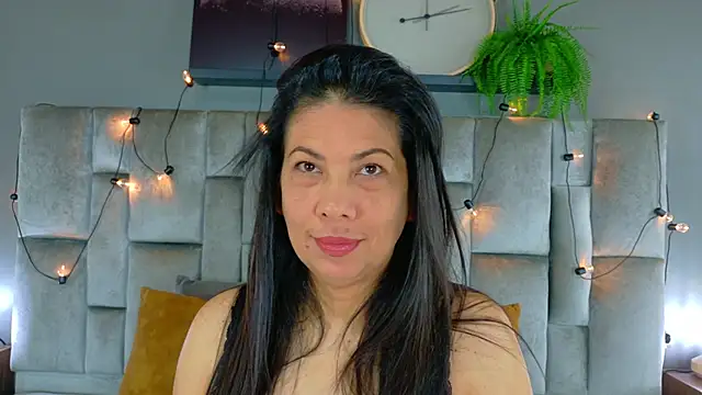 Snapshot of JaylaScott__ chatting on 04/18/26, 11:45 JaylaScott online show from 04/18/26, 11:45