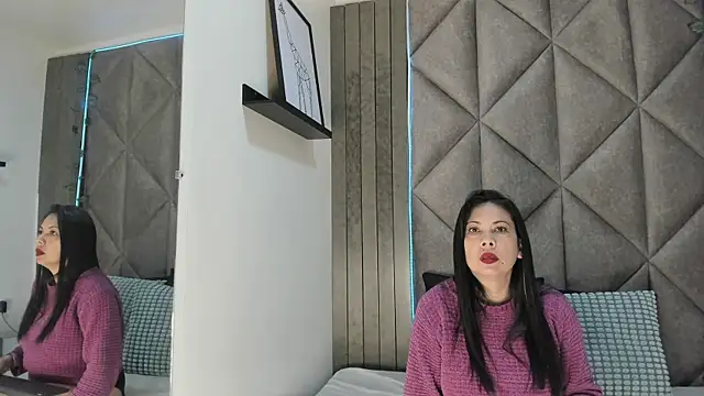 Snapshot of JaylaScott__ chatting on 10/12/25, 11:22 JaylaScott online show from 10/12/25, 11:22