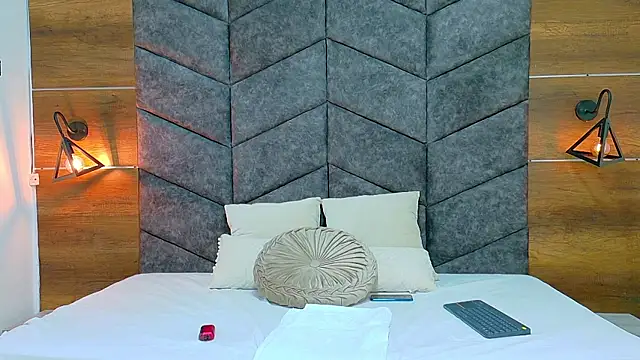 Snapshot of JaylaScott__ chatting on 10/28/25, 10:47 JaylaScott online show from 10/28/25, 10:47