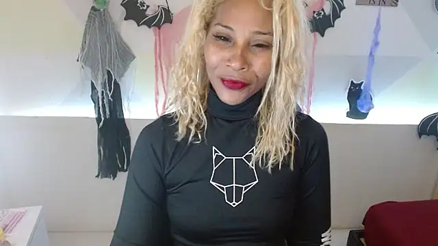 NatashaDormat online show from 10/28/25, 02:16