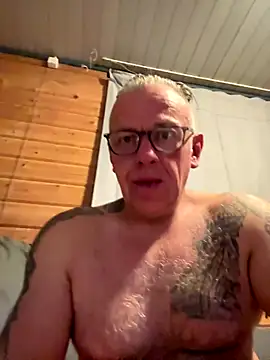 Snapshot of JakubW79 chatting on 10/01/25, 10:13 JakubW79 online show from 10/01/25, 10:13
