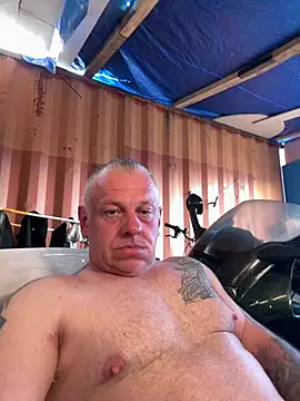 JakubW79 online show from 05/01/26, 03:50