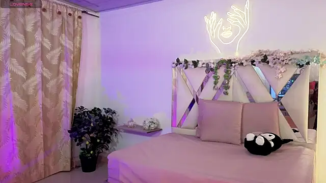 hina tay online show from 04/09/26, 03:30