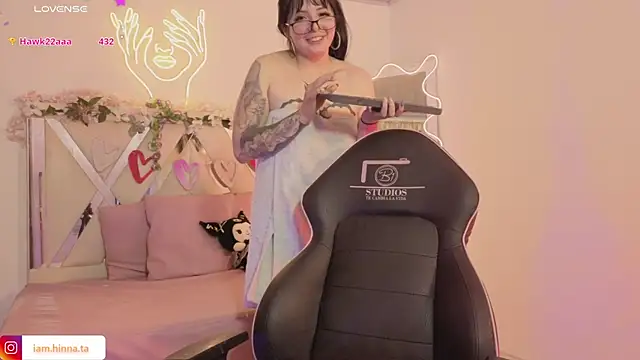 hina tay online show from 01/07/26, 07:13