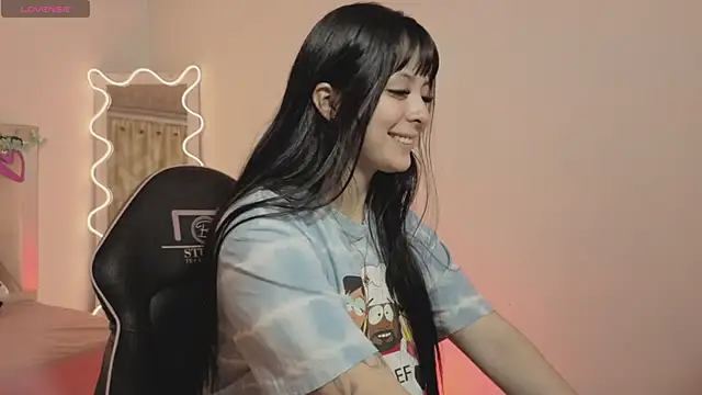 hina tay online show from 11/20/25, 03:29