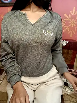 Snapshot of poojaji690 chatting on 12/03/25, 05:52 poojaji690 online show from 12/03/25, 05:52