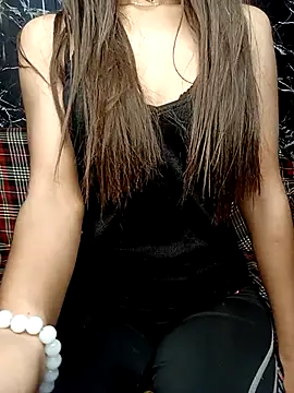 poojaji690 online show from 02/15/26, 05:30