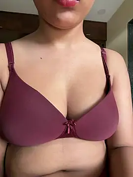 Snapshot of sabnam_69 chatting on 06/02/26, 10:48 sabnam 69 online show from 06/02/26, 10:48