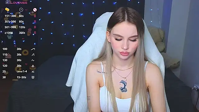 Snapshot of doll_barbieee chatting on 02/16/26, 12:59 doll barbieee online show from 02/16/26, 12:59