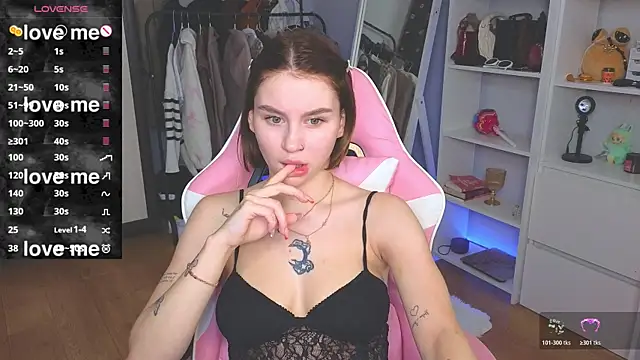 Snapshot of doll_barbieee chatting on 07/12/26, 10:32 doll barbieee online show from 07/12/26, 10:32