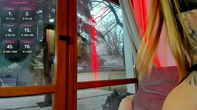 Mia  Milan online show from 04/02/26, 05:14