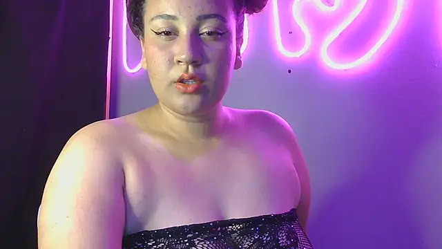 Snapshot of alexxaa96 chatting on 01/08/25, 01:53 alexxaa96 online show from 01/08/25, 01:53