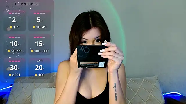 Min Jee  online show from 10/26/25, 03:07