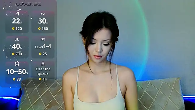 Min Jee  online show from 11/18/25, 04:43