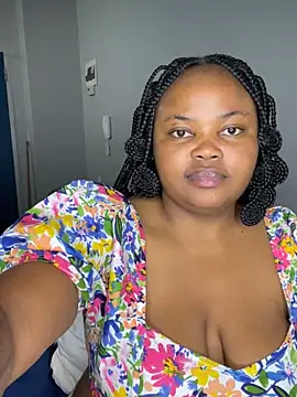 Snapshot of Curveysinaa chatting on 12/02/25, 10:11 Curveysinaa online show from 12/02/25, 10:11