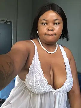 Curveysinaa online show from 03/13/26, 05:56