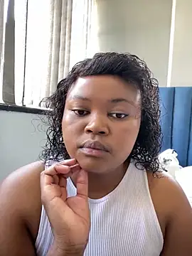 Curveysinaa online show from 02/02/26, 08:35