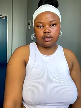 Curveysinaa online show from 01/08/26, 09:04